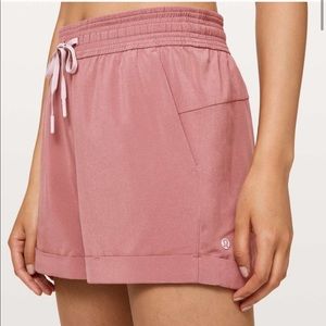 Lululemon spring break away shorts